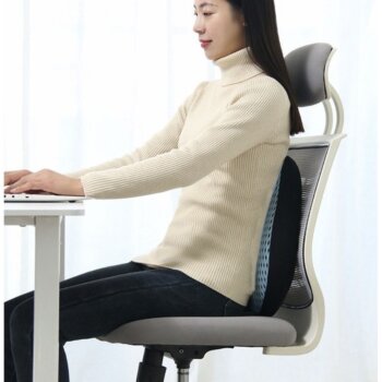 Ortopedický paměťový bederní polštář na sezení, kříže