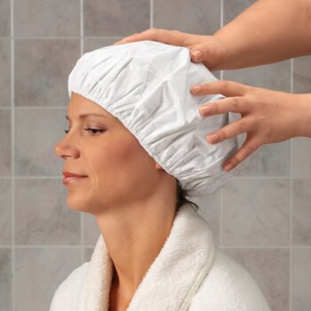 Čepice se šamponem na umytí vlasů bez použití vody 1ks